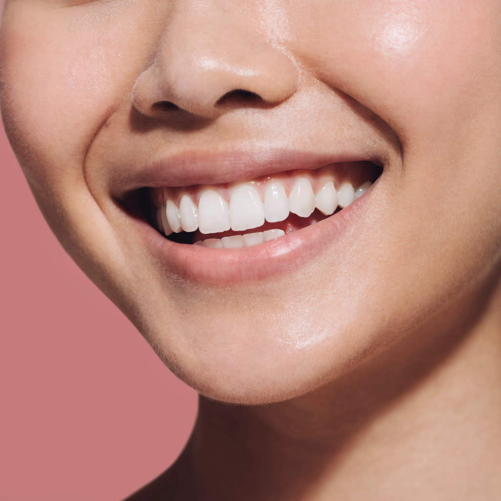 Natural healthy smile, aesthetic dentistry at Plux Dental (illustrative)