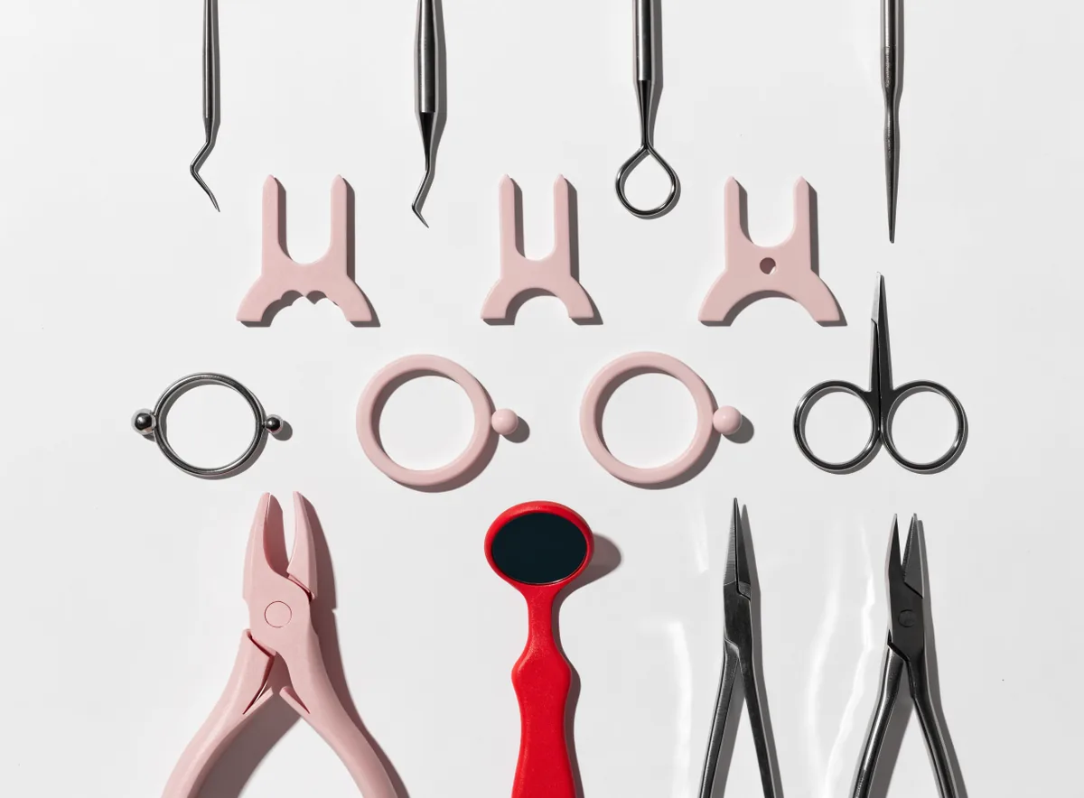 Assorted dental instruments (illustrative)